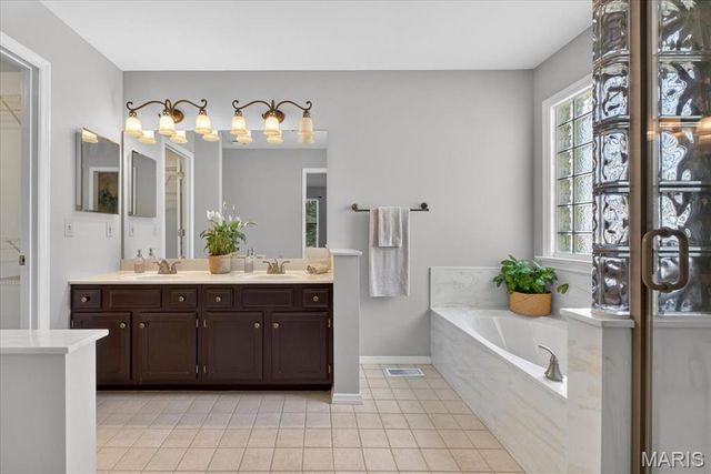 4133 Forder Valley Drive, St Louis, MO 63129