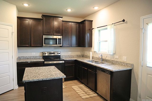 632 Cypress Arbor, Seguin, TX 78155
