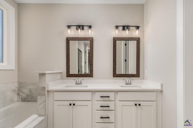 103 Hunt's Landing Drive, Kathleen, GA 31047