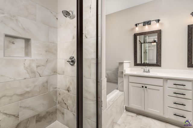 103 Hunt's Landing Drive, Kathleen, GA 31047