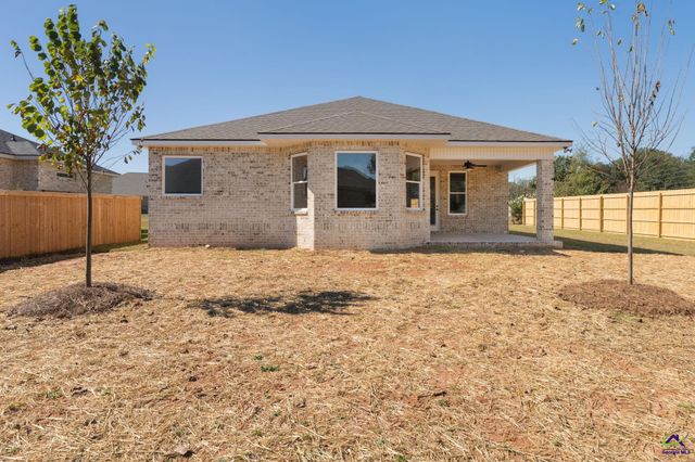 103 Hunt's Landing Drive, Kathleen, GA 31047