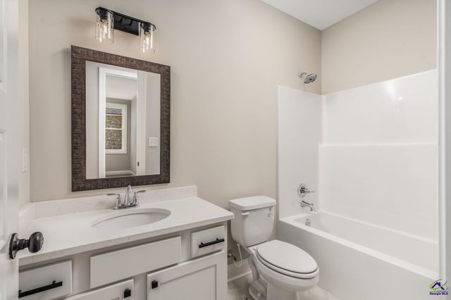 103 Hunt's Landing Drive, Kathleen, GA 31047