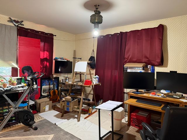 5507 Burwood Road, Oakwood Hills, IL 60013