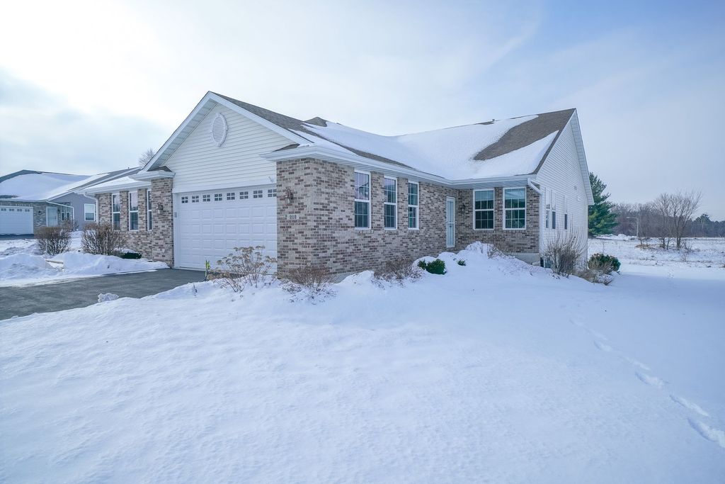 212 Martin Avenue 212, Oregon, IL 61061