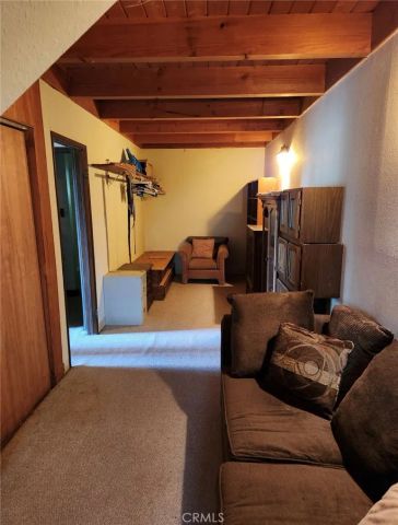24066 Lakeview Drive, Crestline, CA 92325