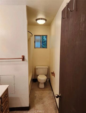 24066 Lakeview Drive, Crestline, CA 92325