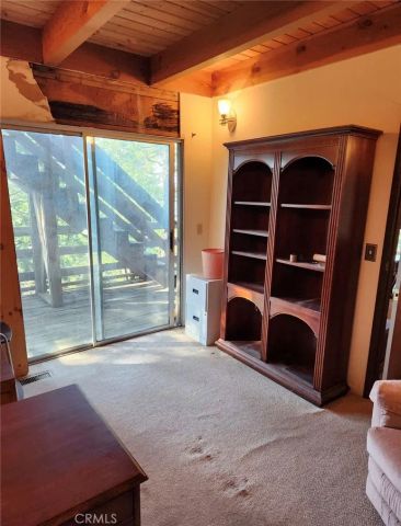 24066 Lakeview Drive, Crestline, CA 92325