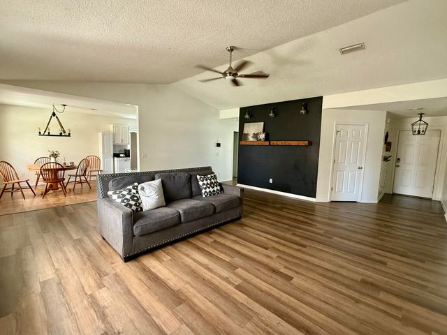 618 Risen Star Drive, Crestview, FL 32539