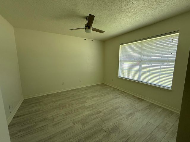 618 Risen Star Drive, Crestview, FL 32539