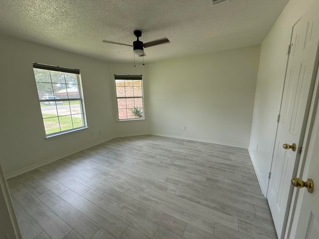 618 Risen Star Drive, Crestview, FL 32539
