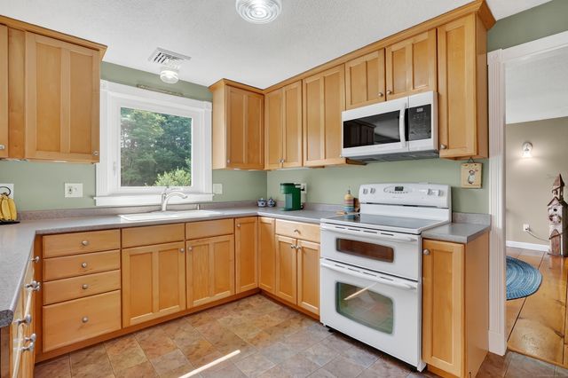 252 Diamond Ledge Road, Stafford, CT 06076