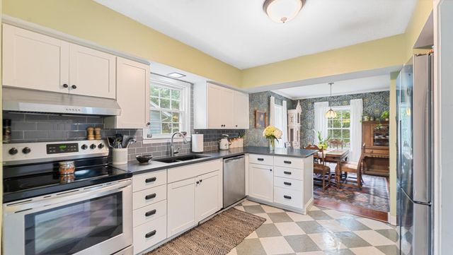 1207 Kilian Boulevard SE, Saint Cloud, MN 56304