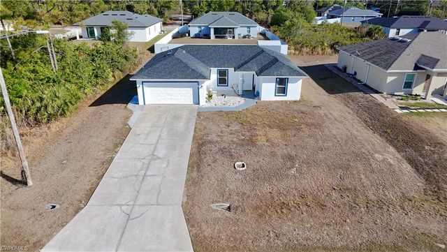 2616 27th ST W, Lehigh Acres, FL 33971