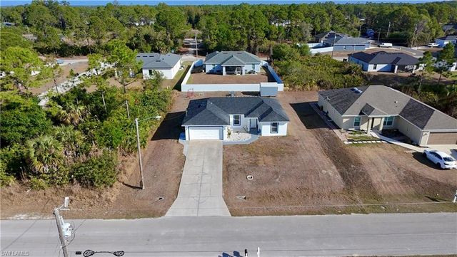 2616 27th ST W, Lehigh Acres, FL 33971