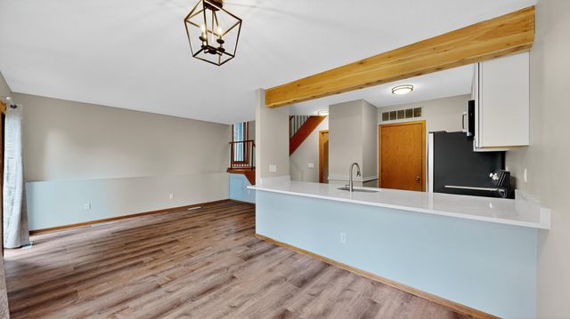 19 Elton Ridge Court NW, Rochester, MN 55901