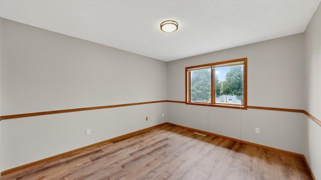 19 Elton Ridge Court NW, Rochester, MN 55901