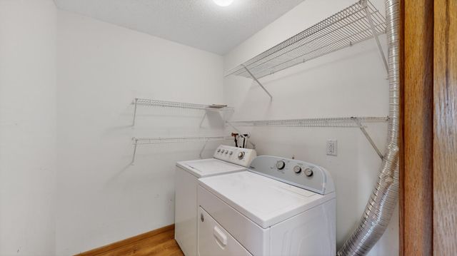 19 Elton Ridge Court NW, Rochester, MN 55901