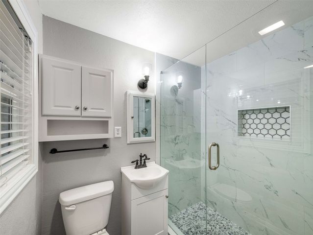 1200 Walker Drive, Hurst, TX 76053