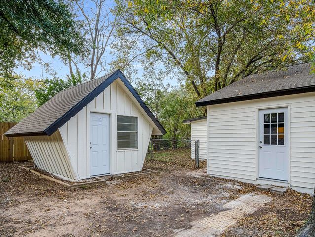 1200 Walker Drive, Hurst, TX 76053