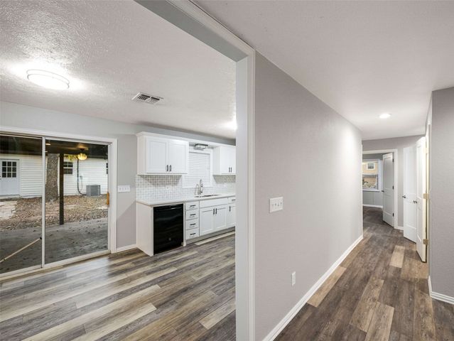 1200 Walker Drive, Hurst, TX 76053