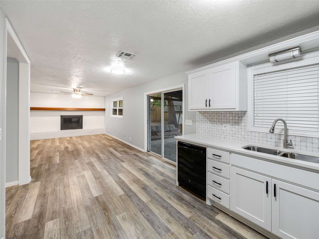 1200 Walker Drive, Hurst, TX 76053