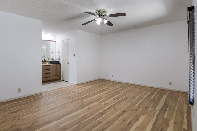 701 Del Mar Lane, Arlington, TX 76012