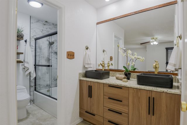 701 Del Mar Lane, Arlington, TX 76012