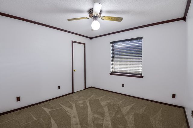 701 Del Mar Lane, Arlington, TX 76012