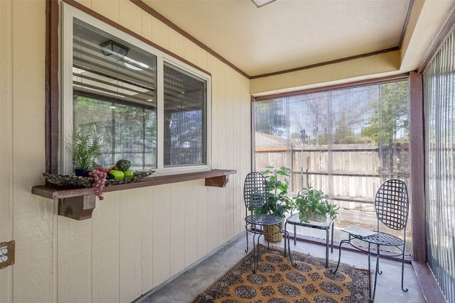 701 Del Mar Lane, Arlington, TX 76012