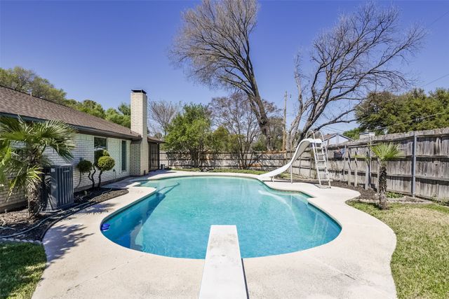 701 Del Mar Lane, Arlington, TX 76012