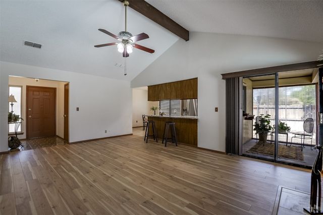 701 Del Mar Lane, Arlington, TX 76012