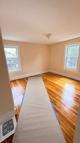 178 Farrington St, Quincy, MA 02170