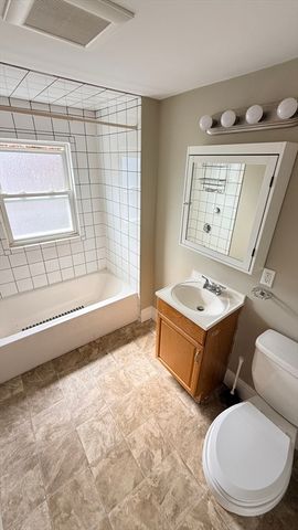 178 Farrington St, Quincy, MA 02170