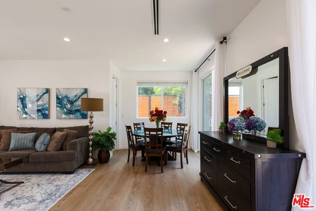 1433 Livonia Avenue, Los Angeles, CA 90035