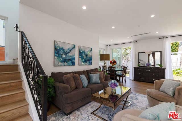 1433 Livonia Avenue, Los Angeles, CA 90035