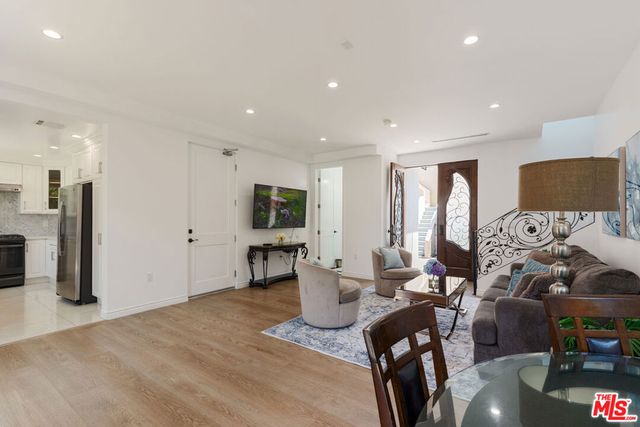 1433 Livonia Avenue, Los Angeles, CA 90035