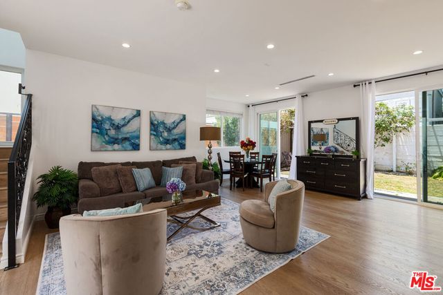 1433 Livonia Avenue, Los Angeles, CA 90035
