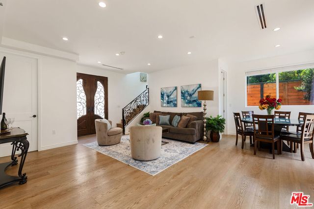 1433 Livonia Avenue, Los Angeles, CA 90035