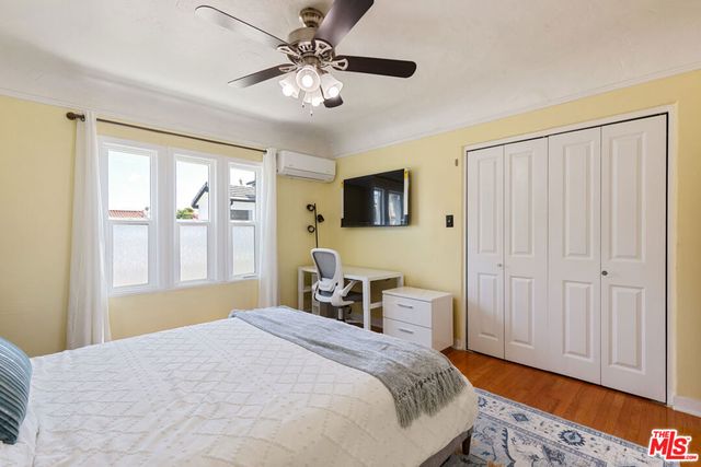 1433 Livonia Avenue, Los Angeles, CA 90035