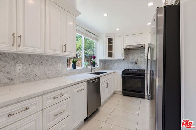 1433 Livonia Avenue, Los Angeles, CA 90035