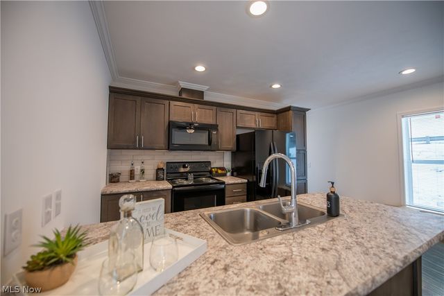 14000 Lincoln Street 16, Minerva, OH 44657