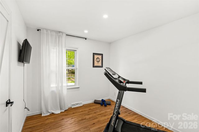 3900 Dunwoody Drive, Charlotte, NC 28215