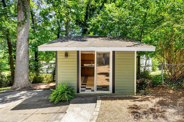 3900 Dunwoody Drive, Charlotte, NC 28215