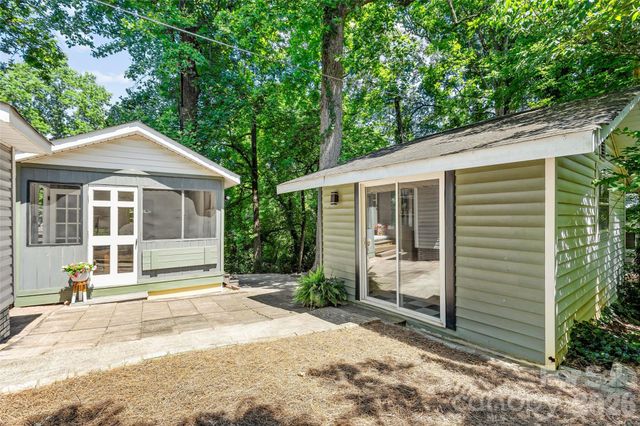 3900 Dunwoody Drive, Charlotte, NC 28215