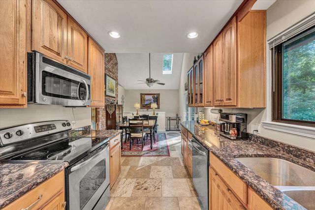 400 W Beaver Dam CT, Goodview, VA 24095