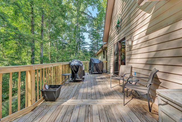 400 W Beaver Dam CT, Goodview, VA 24095