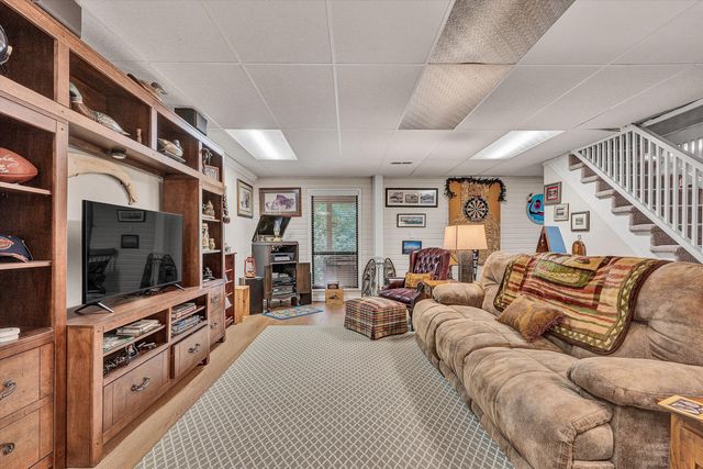 400 W Beaver Dam CT, Goodview, VA 24095