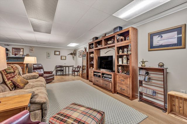 400 W Beaver Dam CT, Goodview, VA 24095