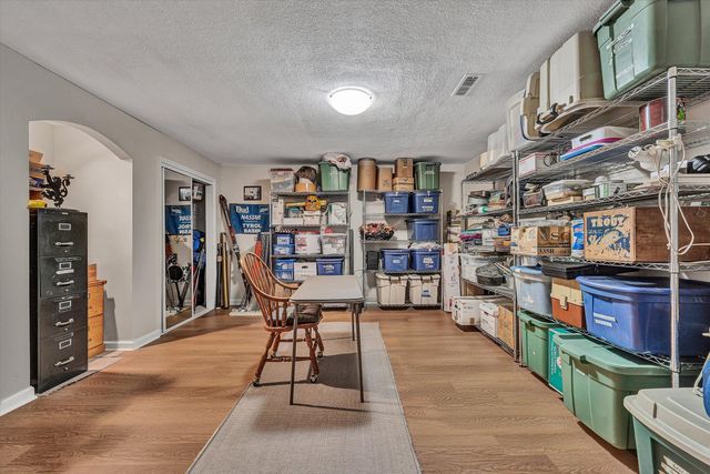 400 W Beaver Dam CT, Goodview, VA 24095
