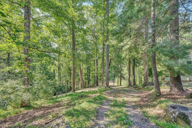 400 W Beaver Dam CT, Goodview, VA 24095